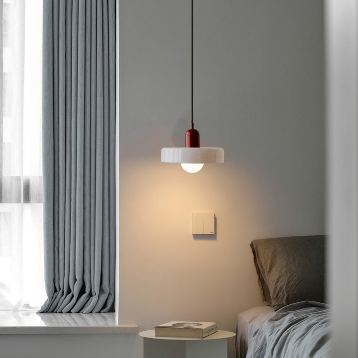 HaloLicht: Lampada a sospensione in vetro in stile Art Déco per ambienti eleganti