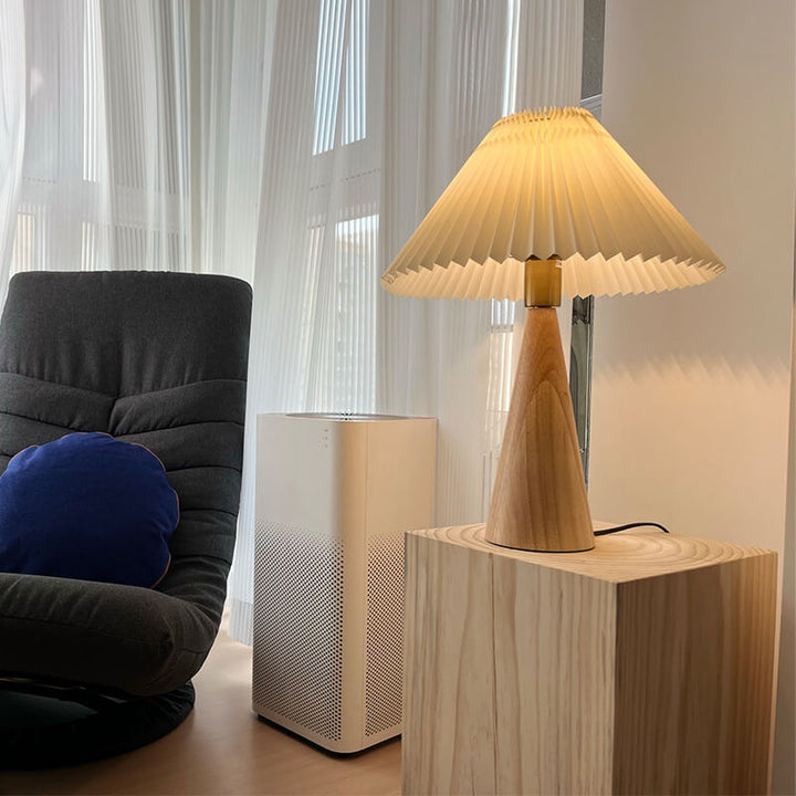HikariHolz: Lampada da tavolo LED minimalista con base in legno e paralume in tessuto – ideale per comodini e angoli lettura