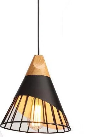 Hunaroglo: Lampadario in ferro e legno con luce bianca calda – per interni eleganti