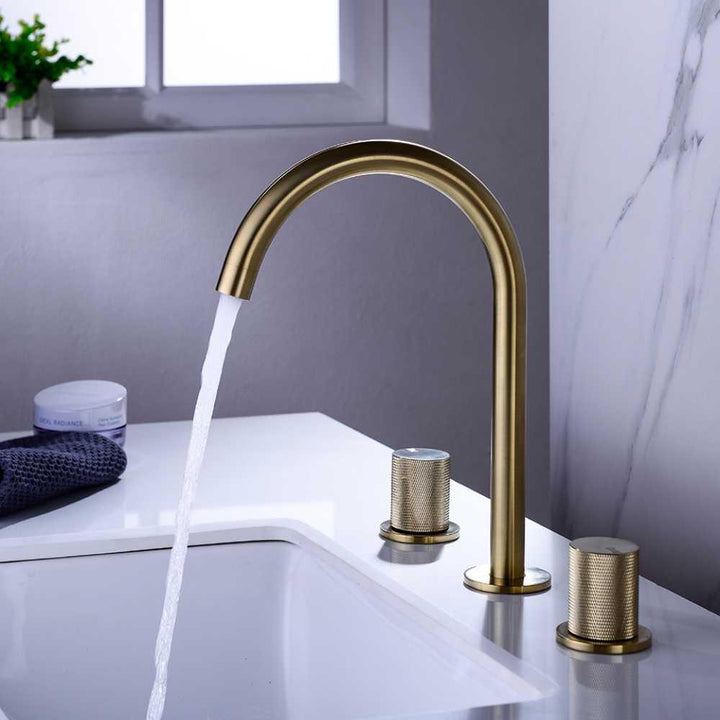 HydraPure: Miscelatore da Parete in Acciaio Inossidabile Cromo – Design Moderno per Bagni Eleganti