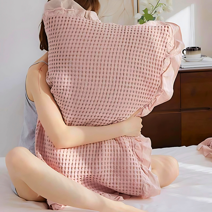 HyggeSpitze: Fodera per cuscino in cotone a look waffle con volant – decorativa e durevole (set da 2)