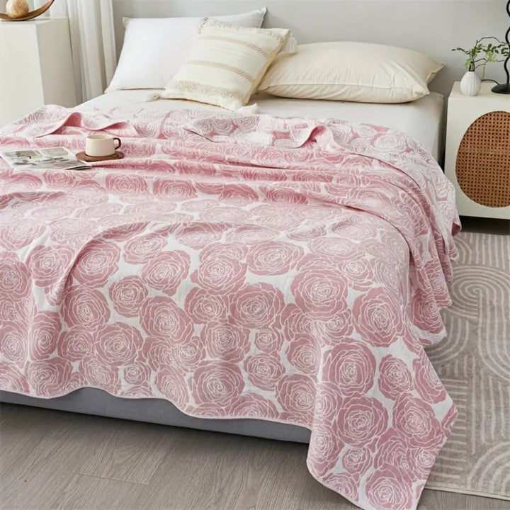 Köderflüstern: Elegante coperta in cotone con jacquard a rose e struttura leggera – per divano e camera da letto