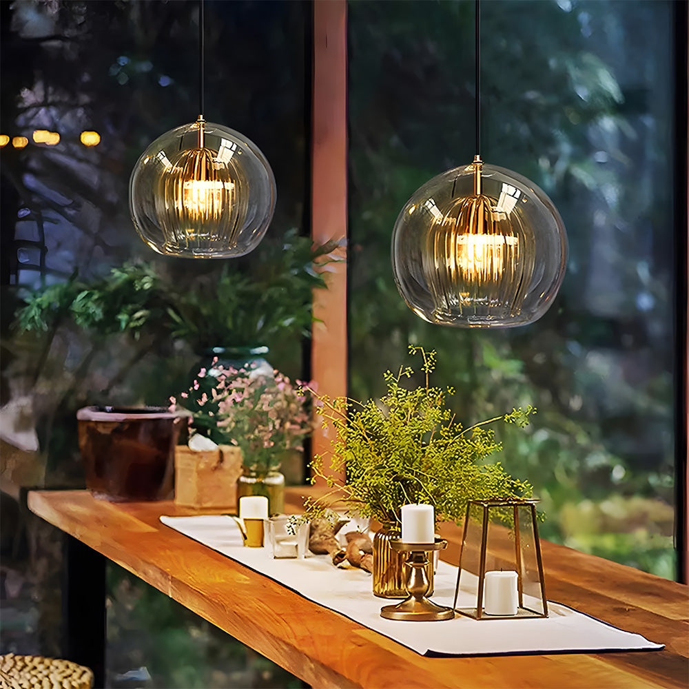 KristallKugel: Lampada a sospensione in vetro moderno a forma di sfera – decorativa e senza tempo per ambienti abitativi e camere da letto