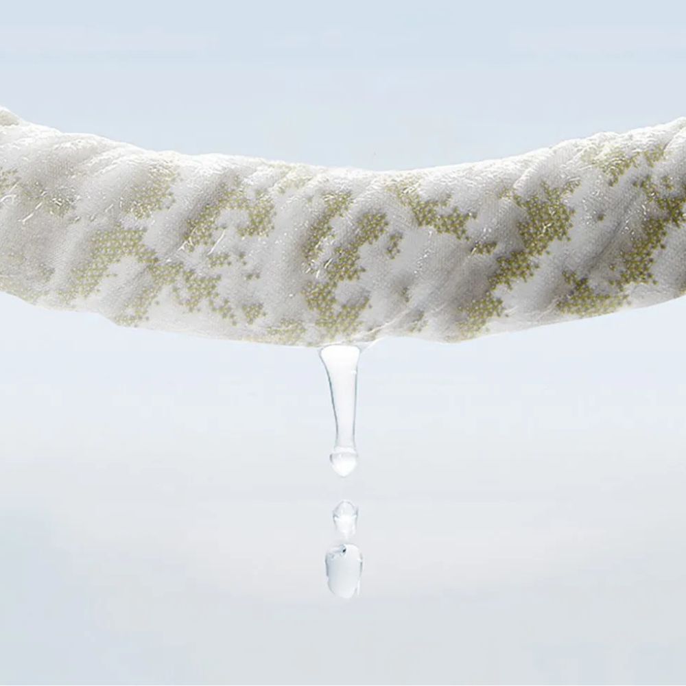 Kristallkälte: Copertura elegante per divano in tessuto rinfrescante – per ambienti moderni e freschezza estiva