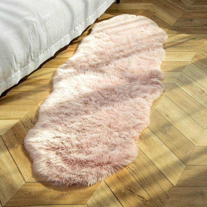 KuschelFell: Tappeto poligonale in pelliccia sintetica con superficie morbida – per terrazza e picnic
