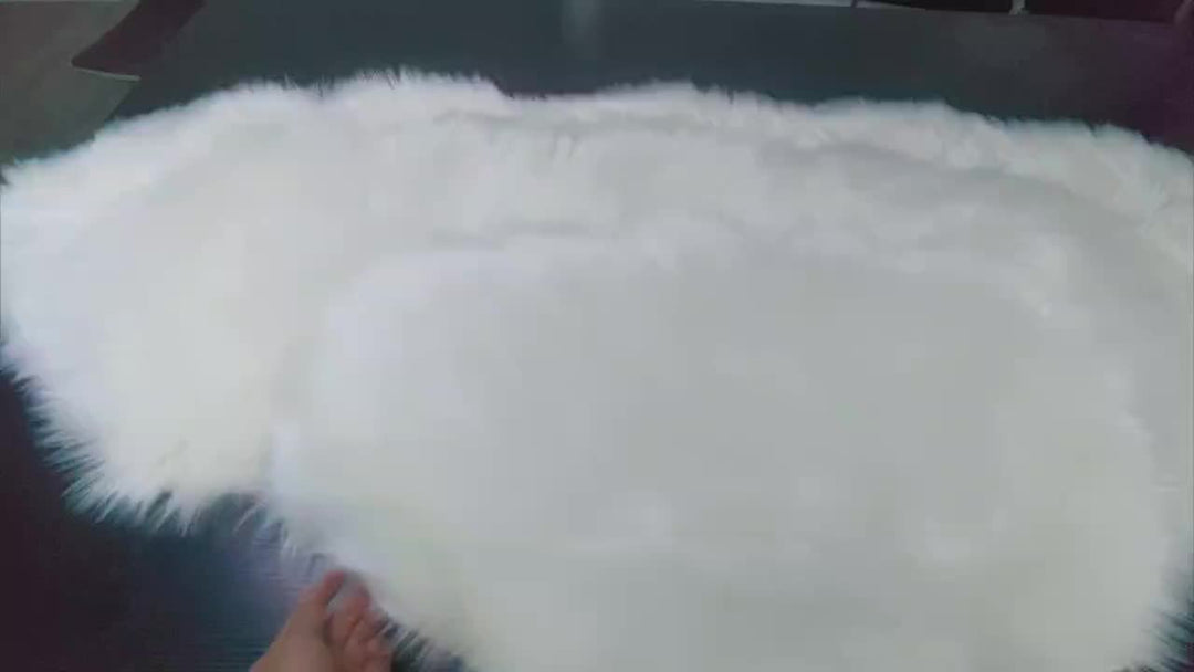 KuschelLux: Tappeto in pelliccia sintetica morbida con struttura lavorata a maglia e aspetto accogliente – per ambienti moderni