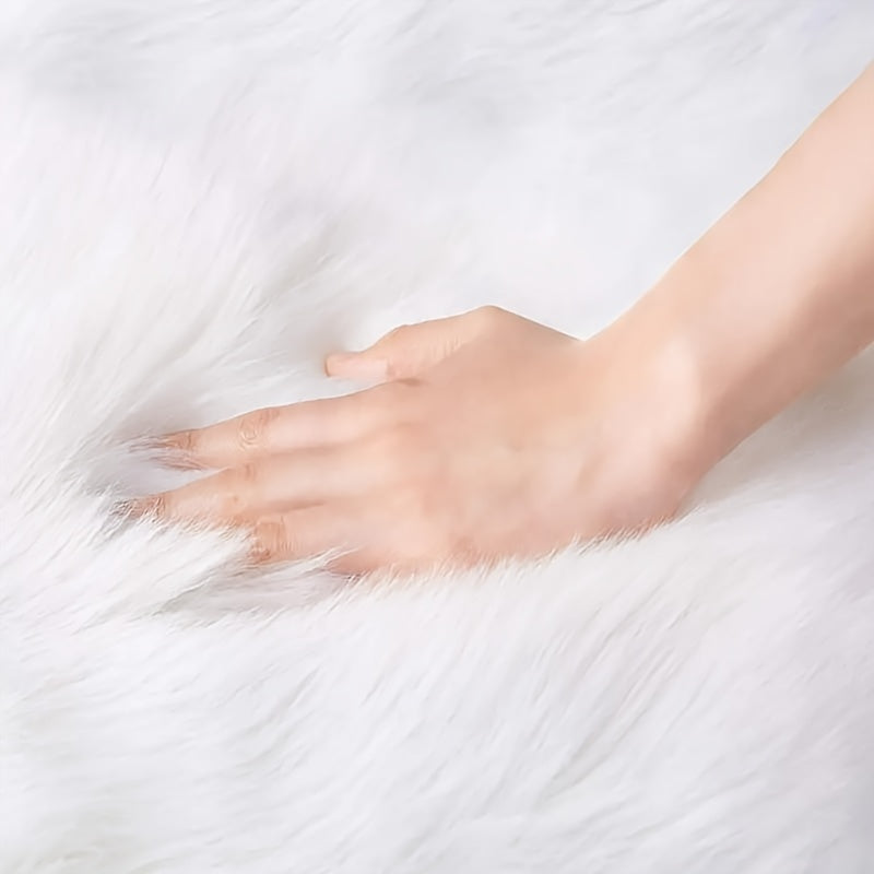KuschelLux: Tappeto in pelliccia sintetica morbida con struttura lavorata a maglia e aspetto accogliente – per ambienti moderni