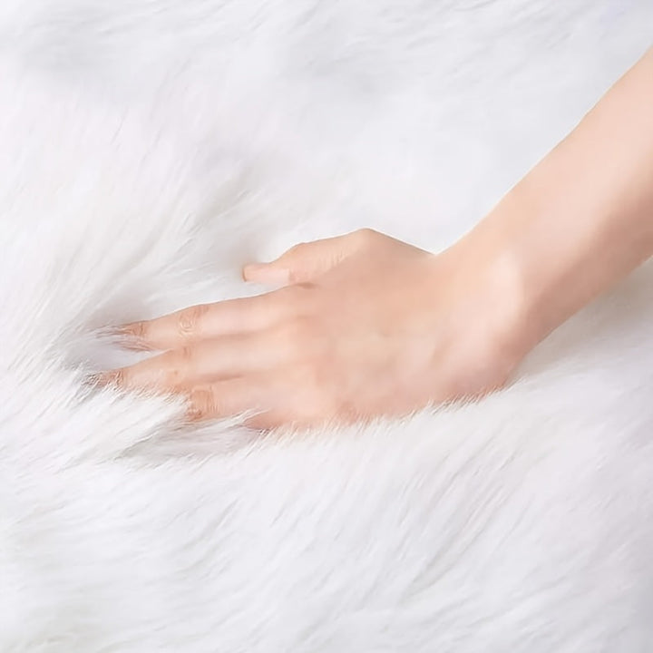KuschelLux: Tappeto in pelliccia sintetica morbida con struttura lavorata a maglia e aspetto accogliente – per ambienti moderni