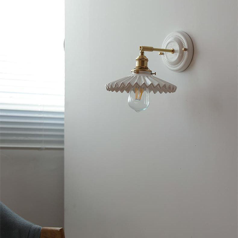 KyoLicht: Applique Vintage in Ceramica e Ottone dal Design Giapponese – per Camera da Letto e Soggiorno