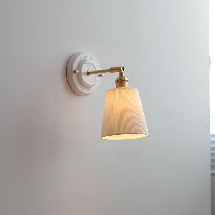 KyoLicht: Applique Vintage in Ceramica e Ottone dal Design Giapponese – per Camera da Letto e Soggiorno