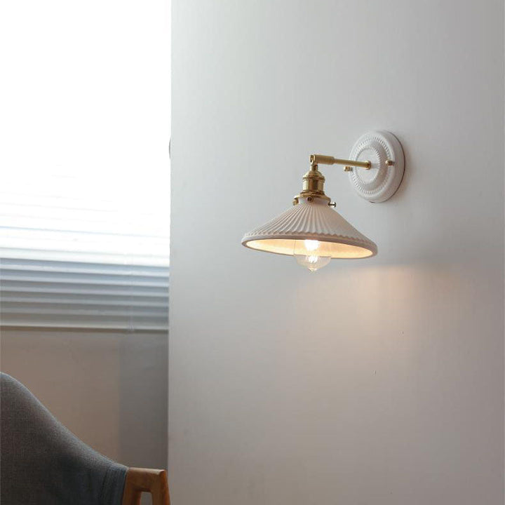 KyoLicht: Applique Vintage in Ceramica e Ottone dal Design Giapponese – per Camera da Letto e Soggiorno