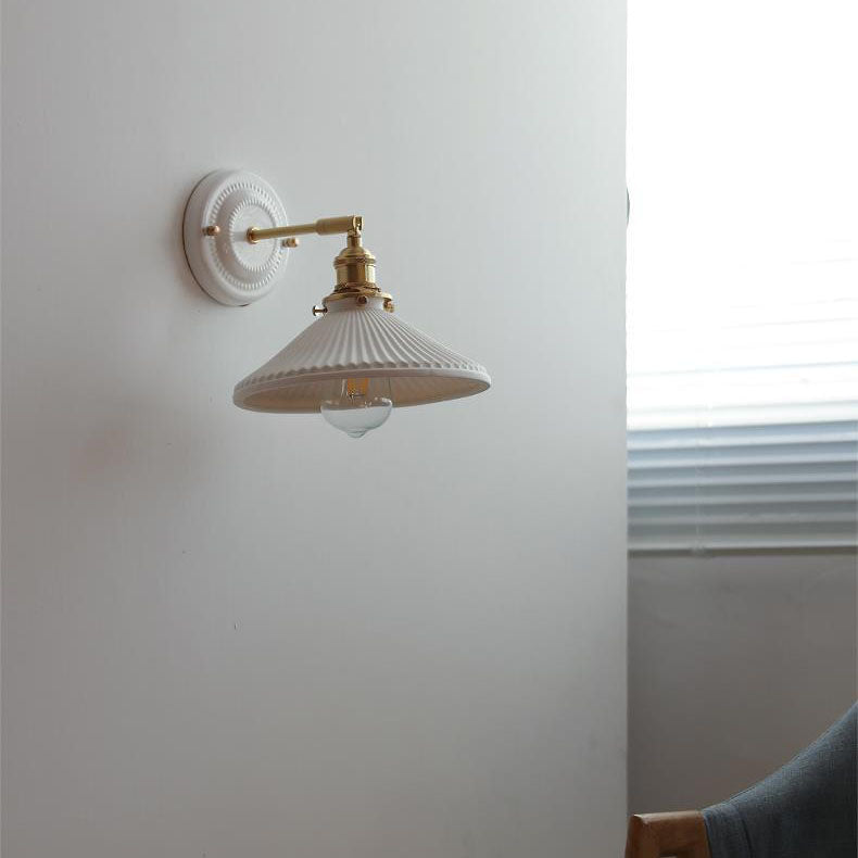 KyoLicht: Applique Vintage in Ceramica e Ottone dal Design Giapponese – per Camera da Letto e Soggiorno