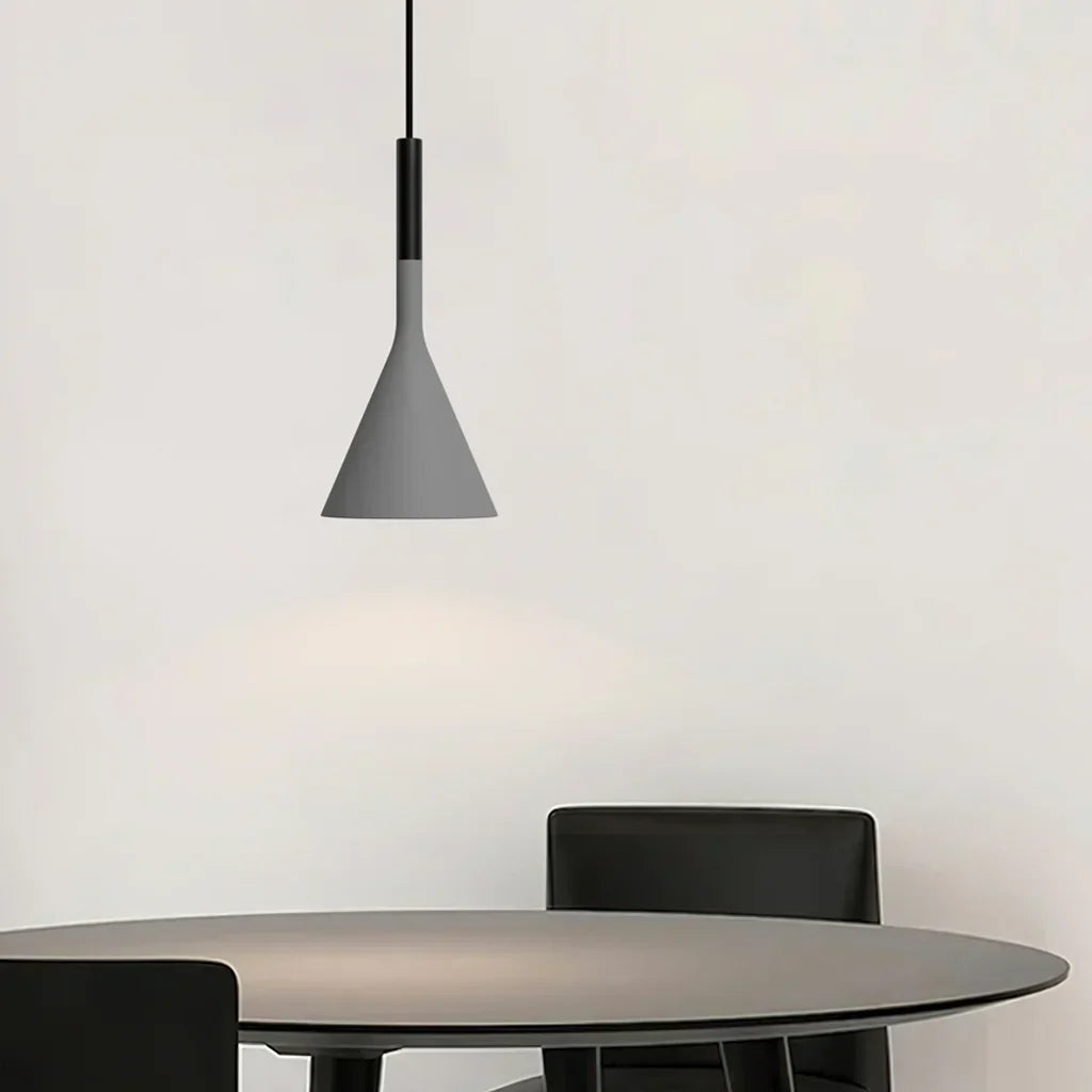 LavalIndustrie: Lampada a sospensione in cemento dal design industriale moderno con accenti metallici – per sala da pranzo e soggiorno