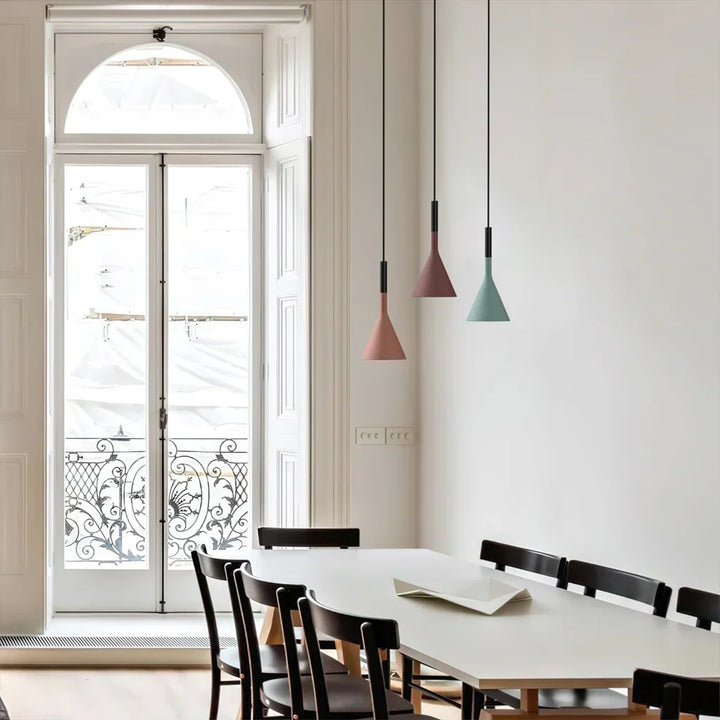 LavalIndustrie: Lampada a sospensione in cemento dal design industriale moderno con accenti metallici – per sala da pranzo e soggiorno