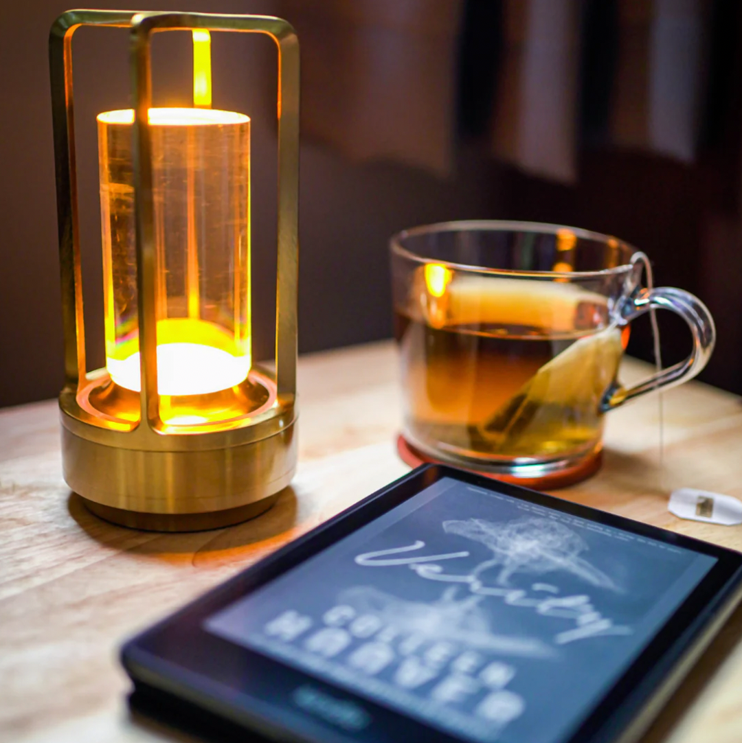 LichtEleganz: Lampada da Tavolo LED Senza Fili – Dimmerabile, Ricaricabile &amp; Design Elegante