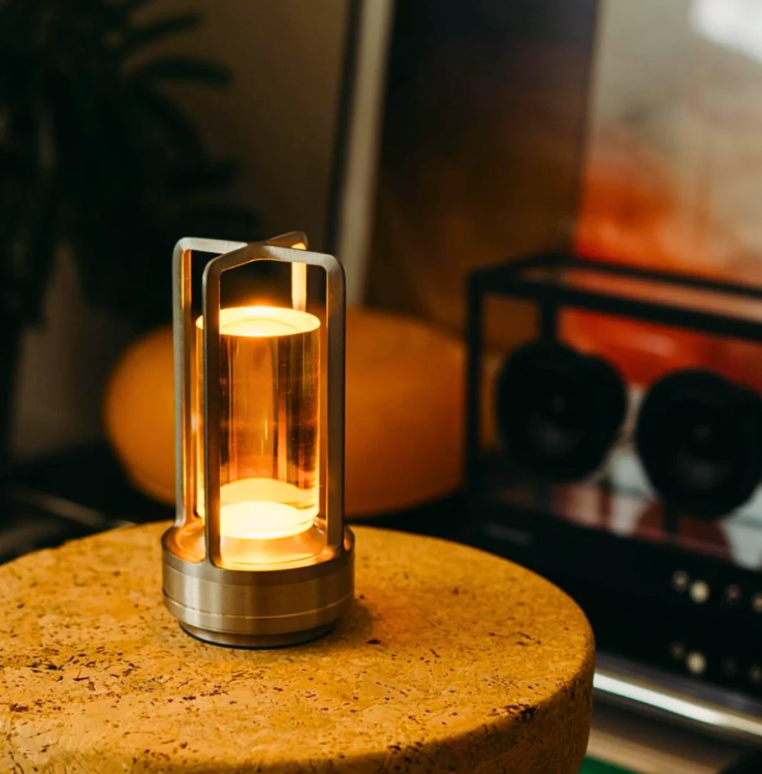 LichtEleganz: Lampada da Tavolo LED Senza Fili – Dimmerabile, Ricaricabile &amp; Design Elegante