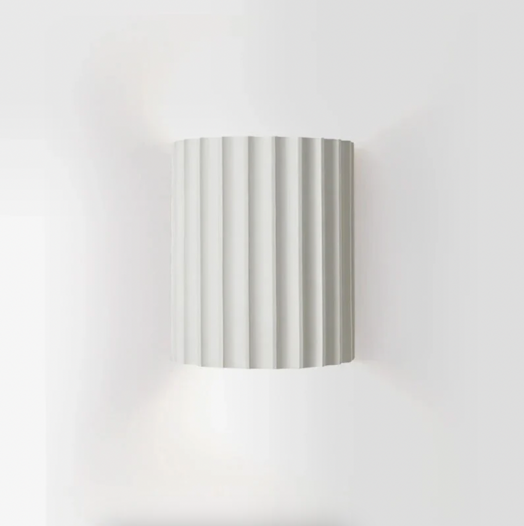 LichtKunst: Applique moderna in resina – Lampada di design LED elegante per soggiorno e camera da letto