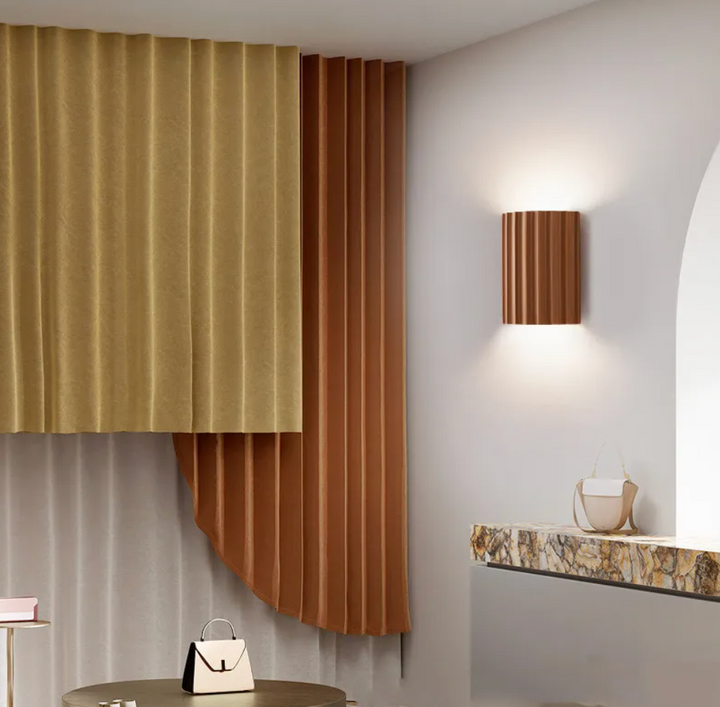 LichtKunst: Applique moderna in resina – Lampada di design LED elegante per soggiorno e camera da letto