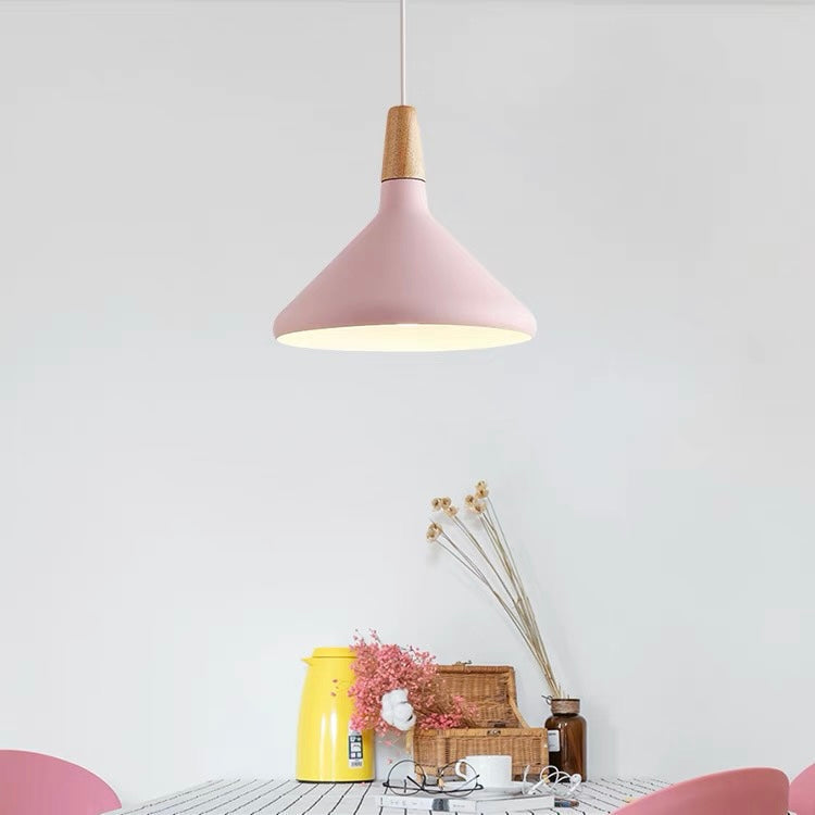 LineaMacaron: Lampada a sospensione creativa in legno moderna – decorativa ed efficiente per sala da pranzo e cucina
