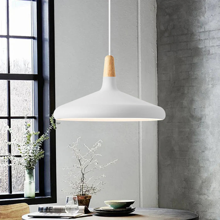 LineaMacaron: Lampada a sospensione creativa in legno moderna – decorativa ed efficiente per sala da pranzo e cucina