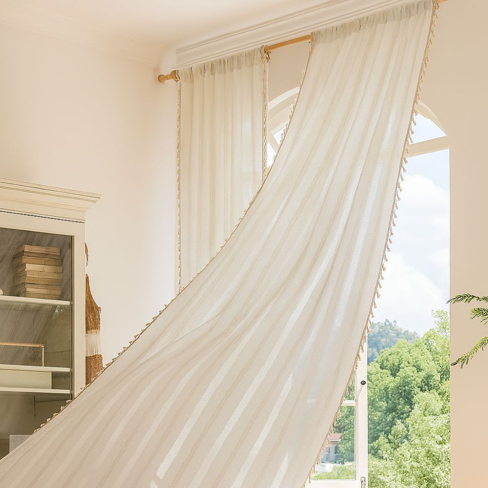 LuftigerCharme: tende semi-trasparenti in stile rigato con frange – decorative e facili da curare per gli ambienti abitativi