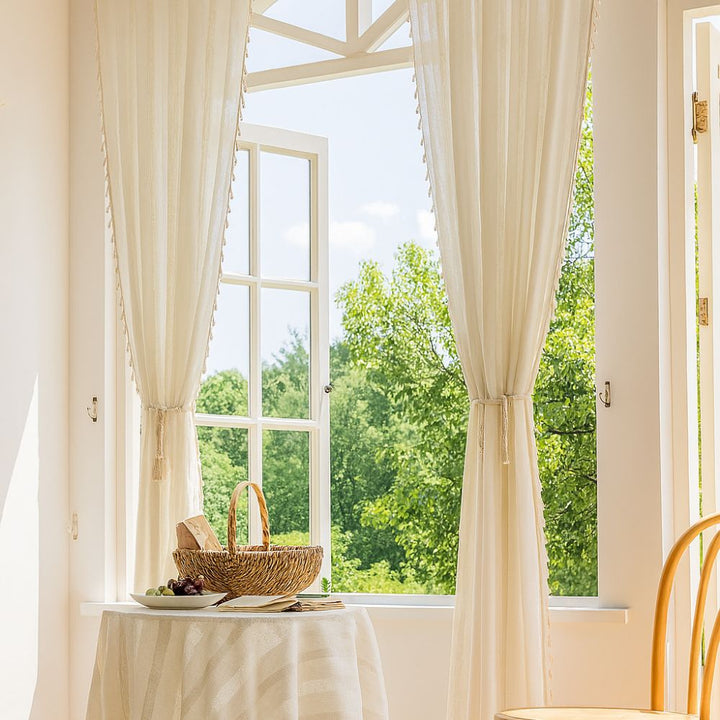 LuftigerCharme: tende semi-trasparenti in stile rigato con frange – decorative e facili da curare per gli ambienti abitativi