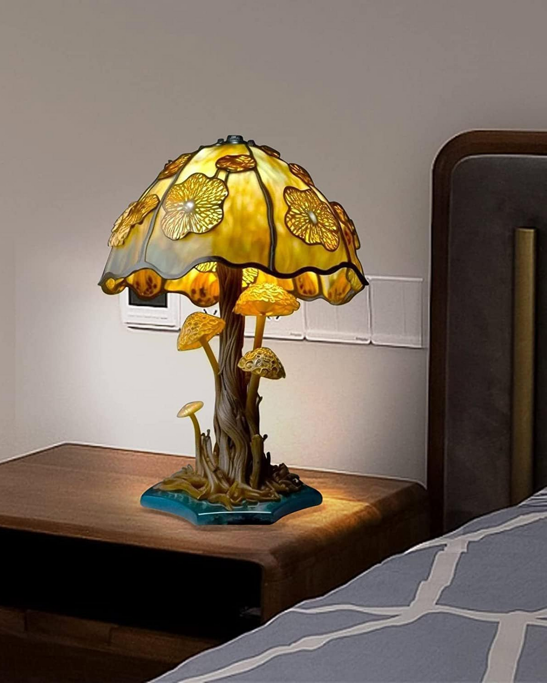 LumaPilz: Lampada da tavolo di design in resina con forma di fungo e illuminazione ambientale – per soggiorno e camera da letto