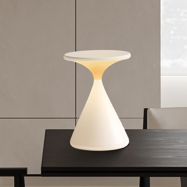 Lumevia: Lampada da Tavolo LED Senza Fili – Luce a Batteria Dimmerabile in Design a Clessidra