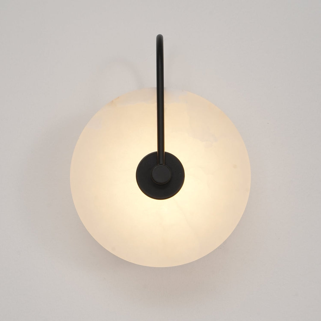 LumiAlba: Applique in Alabastro – Luce elegante per ambienti stilosi