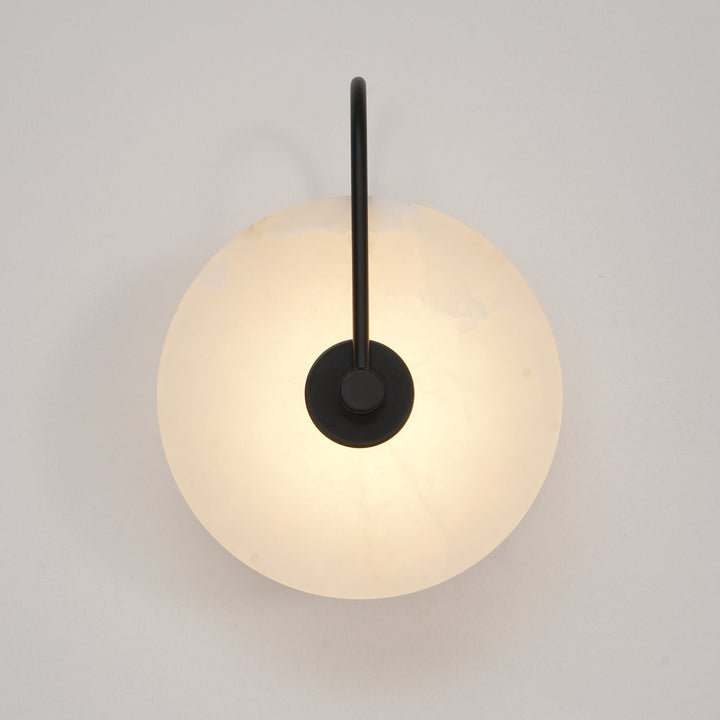 LumiAlba: Applique in Alabastro – Luce elegante per ambienti stilosi