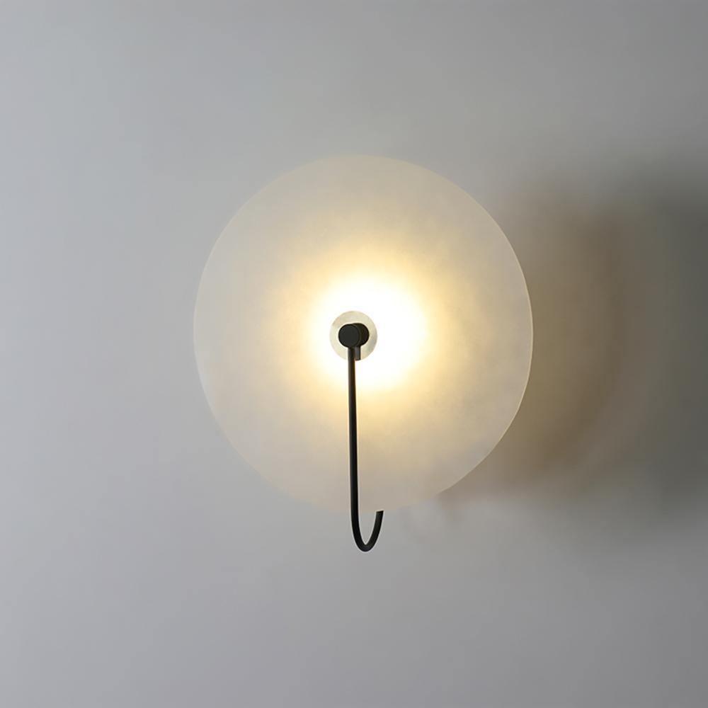 LumiAlba: Applique in Alabastro – Luce elegante per ambienti stilosi