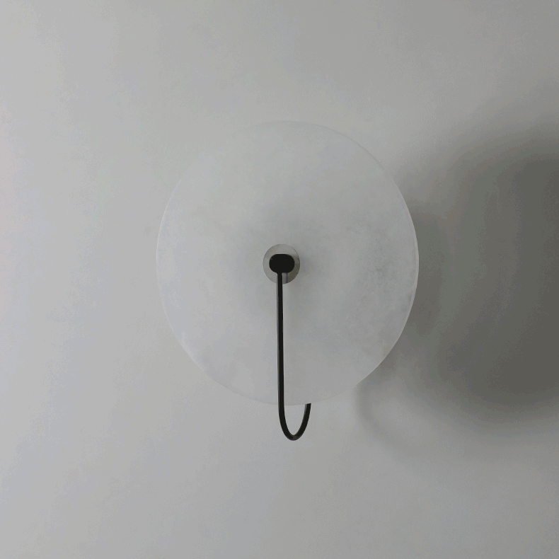 LumiAlba: Applique in Alabastro – Luce elegante per ambienti stilosi
