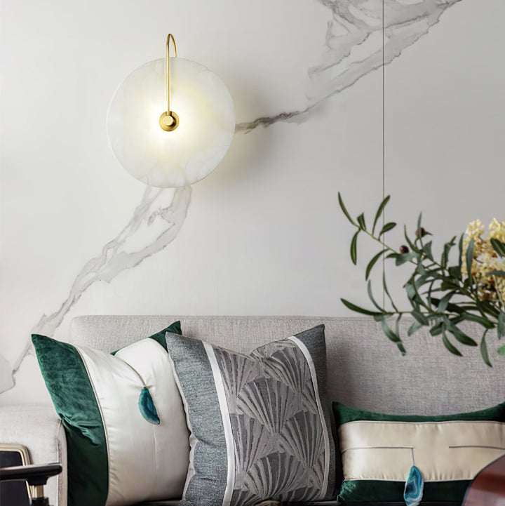 LumiAlba: Applique in Alabastro – Luce elegante per ambienti stilosi