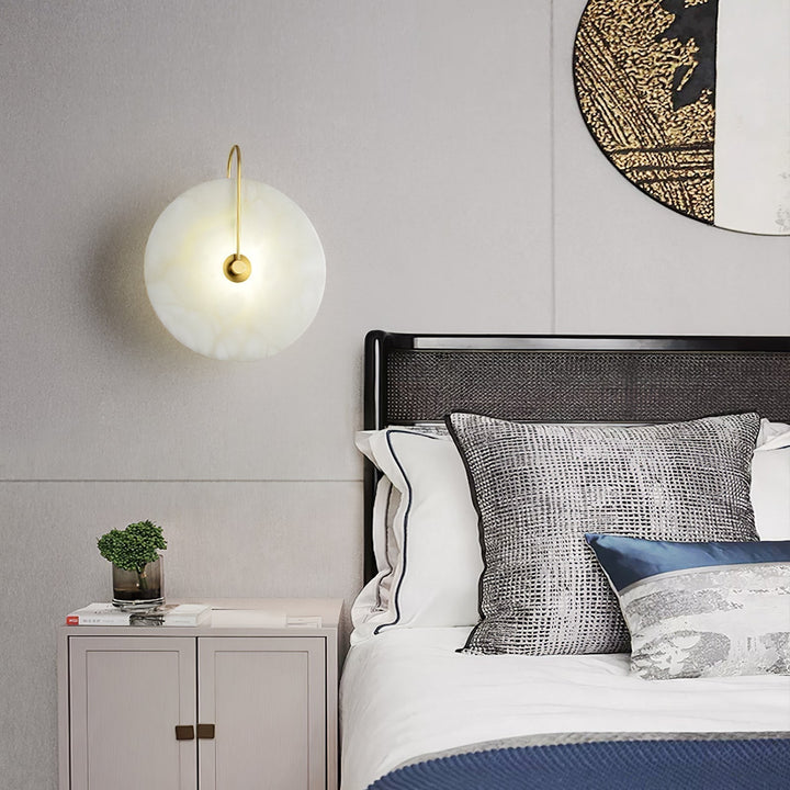LumiAlba: Applique in Alabastro – Luce elegante per ambienti stilosi
