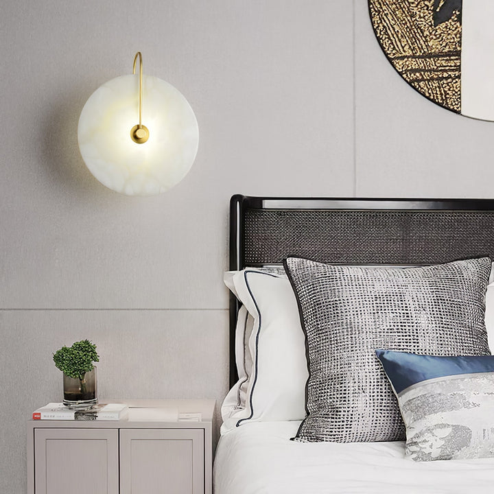 LumiAlba: Applique in Alabastro – Luce elegante per ambienti stilosi