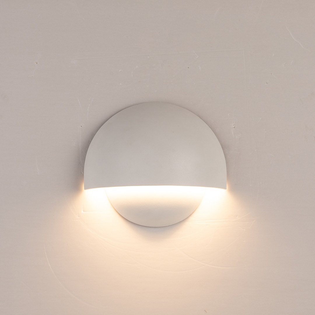 LumiAqua: Applique LED – Luce Bianco Caldo