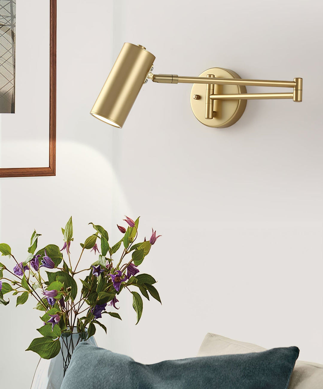 LumiArm: Applique LED orientabile – Lampada da lettura moderna in design minimalista