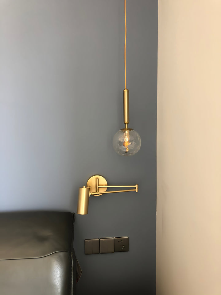 LumiArm: Applique LED orientabile – Lampada da lettura moderna in design minimalista