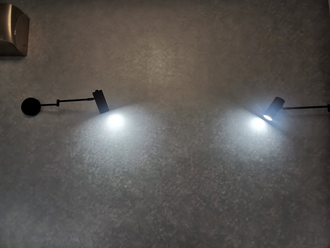 LumiArm: Applique LED orientabile – Lampada da lettura moderna in design minimalista