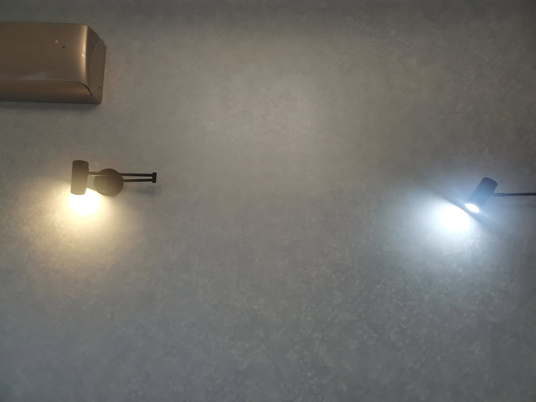LumiArm: Applique LED orientabile – Lampada da lettura moderna in design minimalista