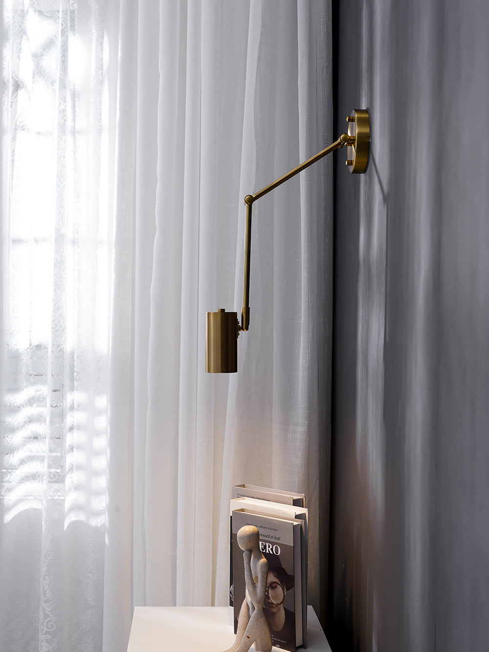 LumiArm: Applique LED orientabile – Lampada da lettura moderna in design minimalista
