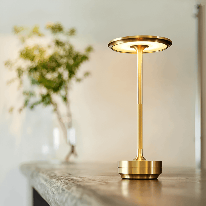 LumiAura: Lampada da Tavolo LED Senza Fili – Luce Ambientale Ricaricabile per Soggiorno e Camera da Letto