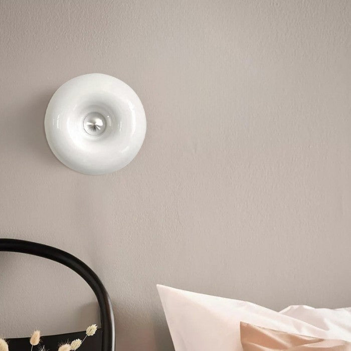 LumiDon: Lampada da tavolo e da parete Bauhaus a forma di donut – Design moderno a LED per la casa