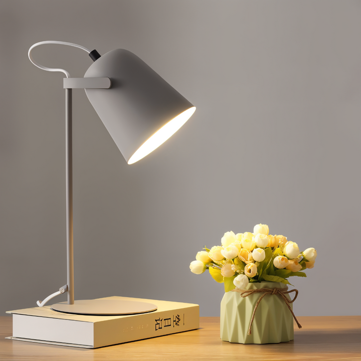 LumiFlex: Lampada da tavolo LED moderna e girevole – lampada da scrivania a bassa emissione di luce per leggere e lavorare
