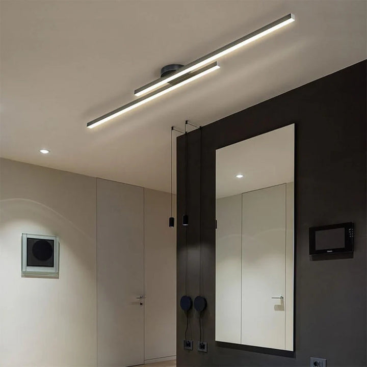 LumiLine: Moderno lampadario a LED a forma allungata con distribuzione omogenea della luce – per corridoi e interni