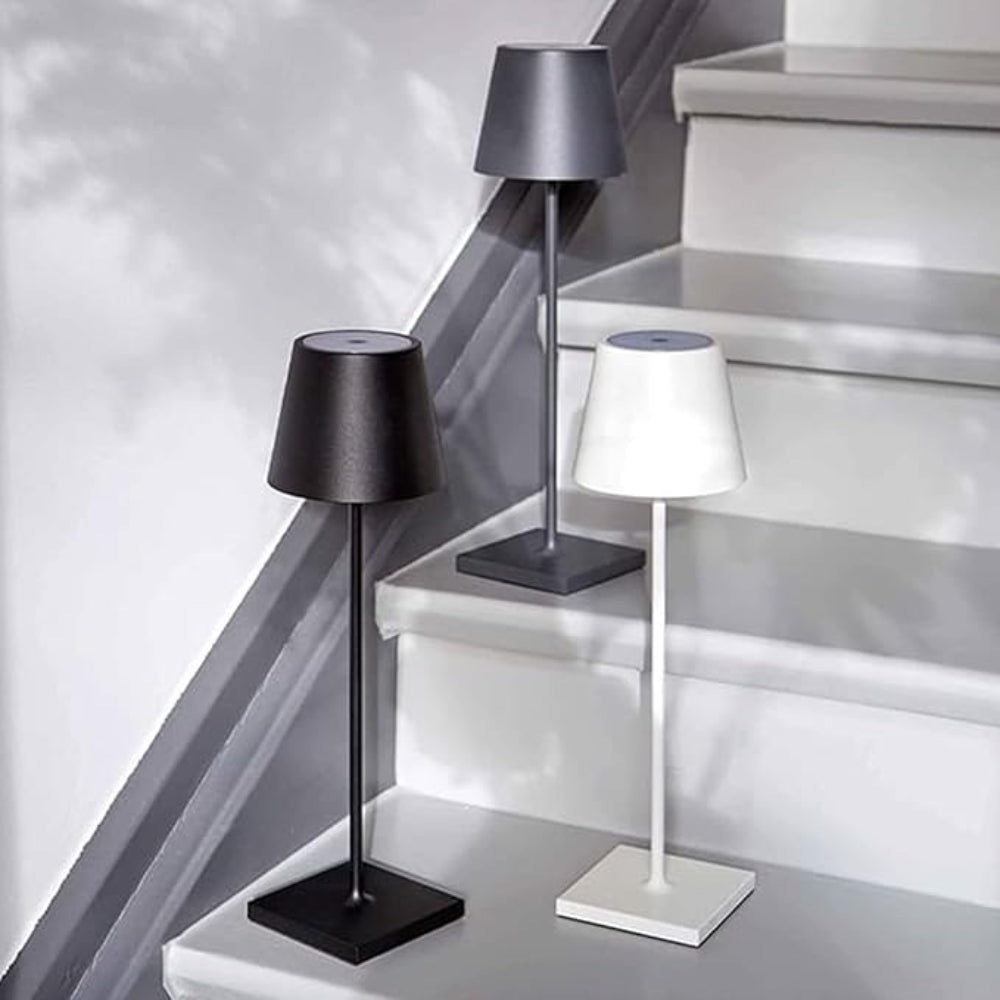 LumiPorta: Lampada da Tavolo LED Senza Fili – Lampada Portatile Touch per Camera da Letto e Ufficio