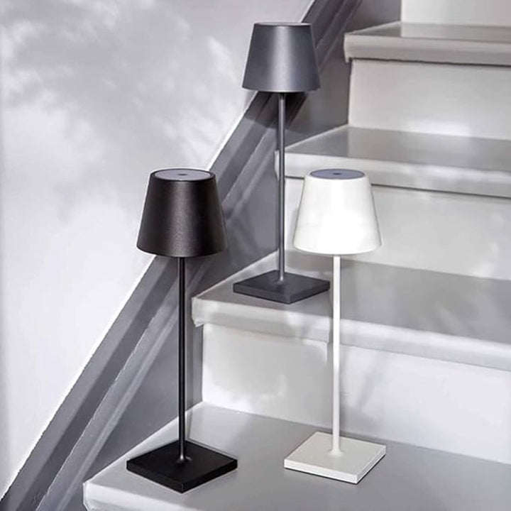 LumiPorta: Lampada da Tavolo LED Senza Fili – Lampada Portatile Touch per Camera da Letto e Ufficio
