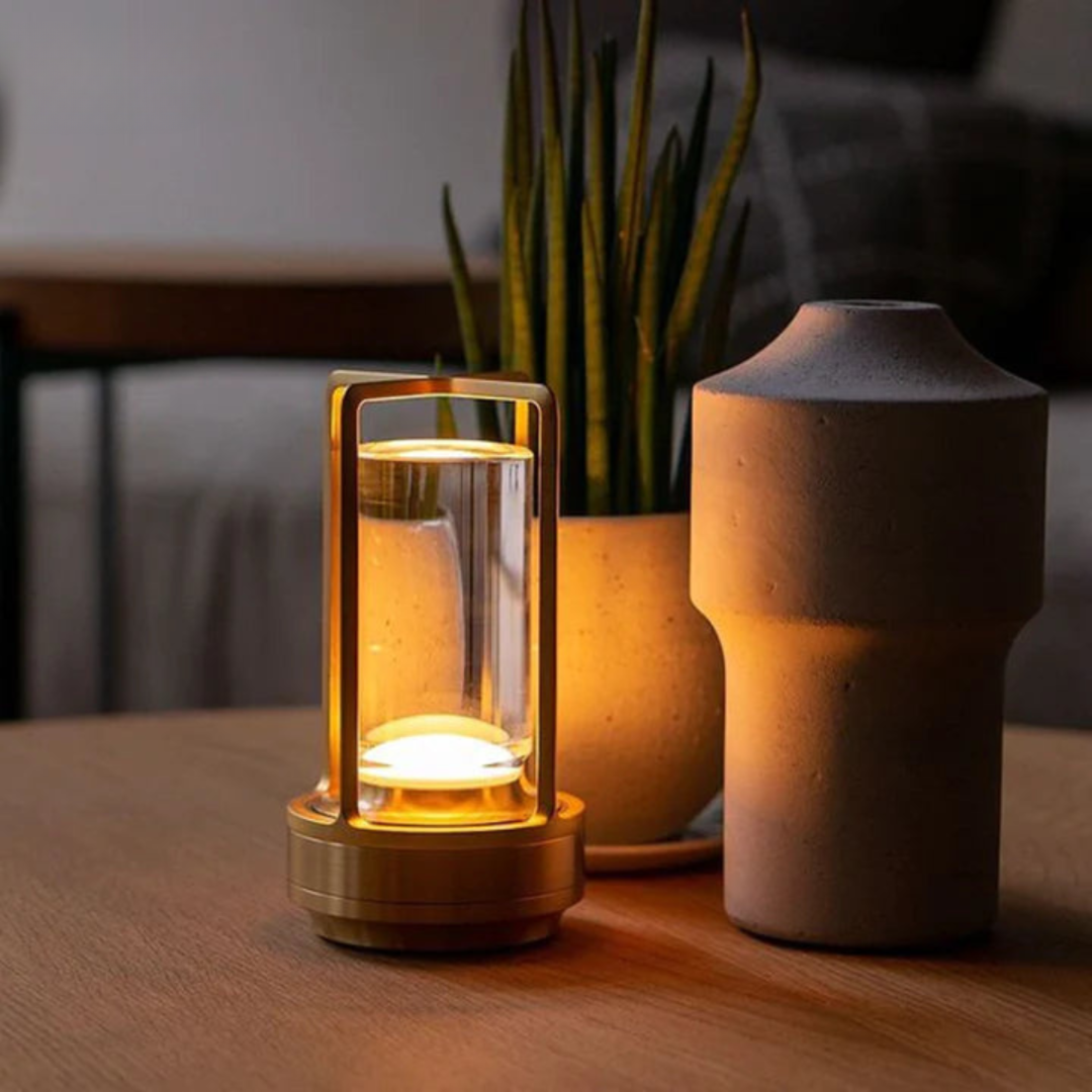 Lampada da tavolo LED wireless ricaricabile in stile scandinavo