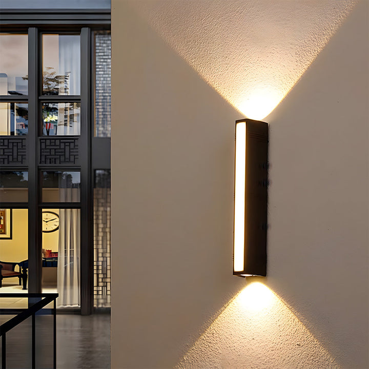 LumiStrahl: Applique LED da esterno ultra luminosa e resistente alle intemperie – lampada da parete moderna per giardino e terrazza