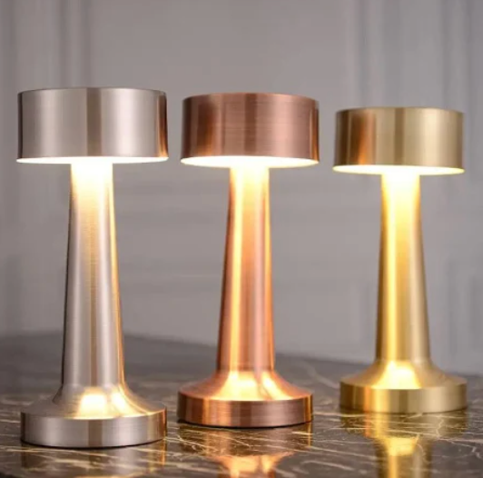 LumoArt: Lampada da Tavolo LED Senza Fili – Dimmerabile e Ricaricabile con Funzione Touch per un Abitare Moderno